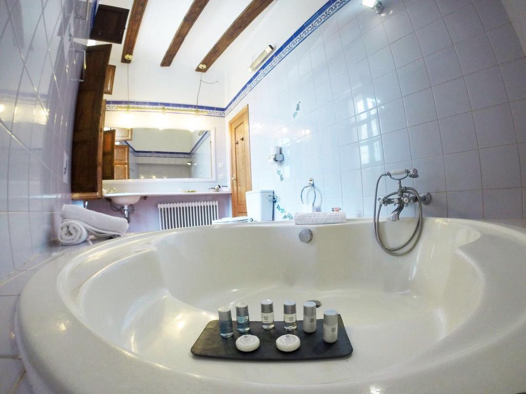 Hospederia Virgen De La Fuente Hotell Peñarroya de Tastavins Eksteriør bilde